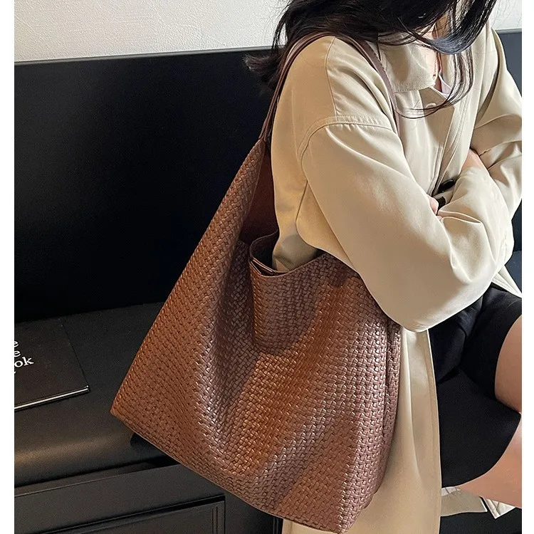 

2025 Way Convertible Tote Plaid Pattern Spacious Large Plaid Shoulder Bag Multi Function Chic