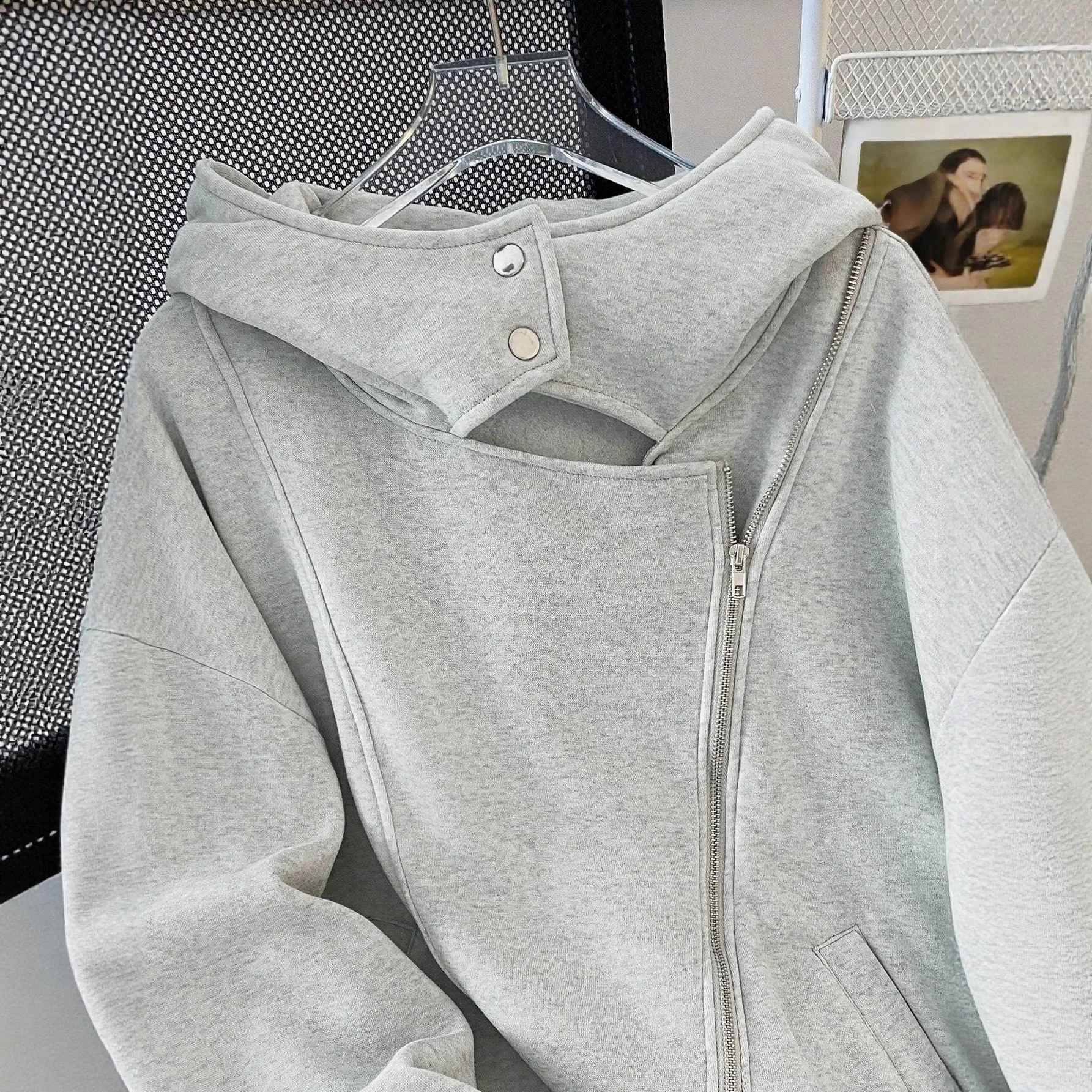 Sweatshirt für Damen, Frühling und Herbst, Strickjacke mit Kapuze, Jacke, neues High Street, amerikanisches Design, unregelmäßiger Doppelreißverschluss