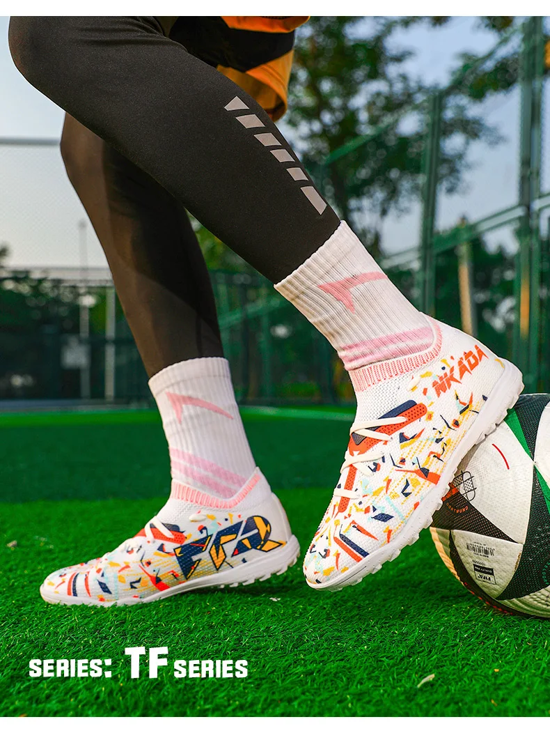 

Latest Soccer Cleats With Fine Workmanship And Flexible Fit. Durable And Supportive For Daily Football Practice