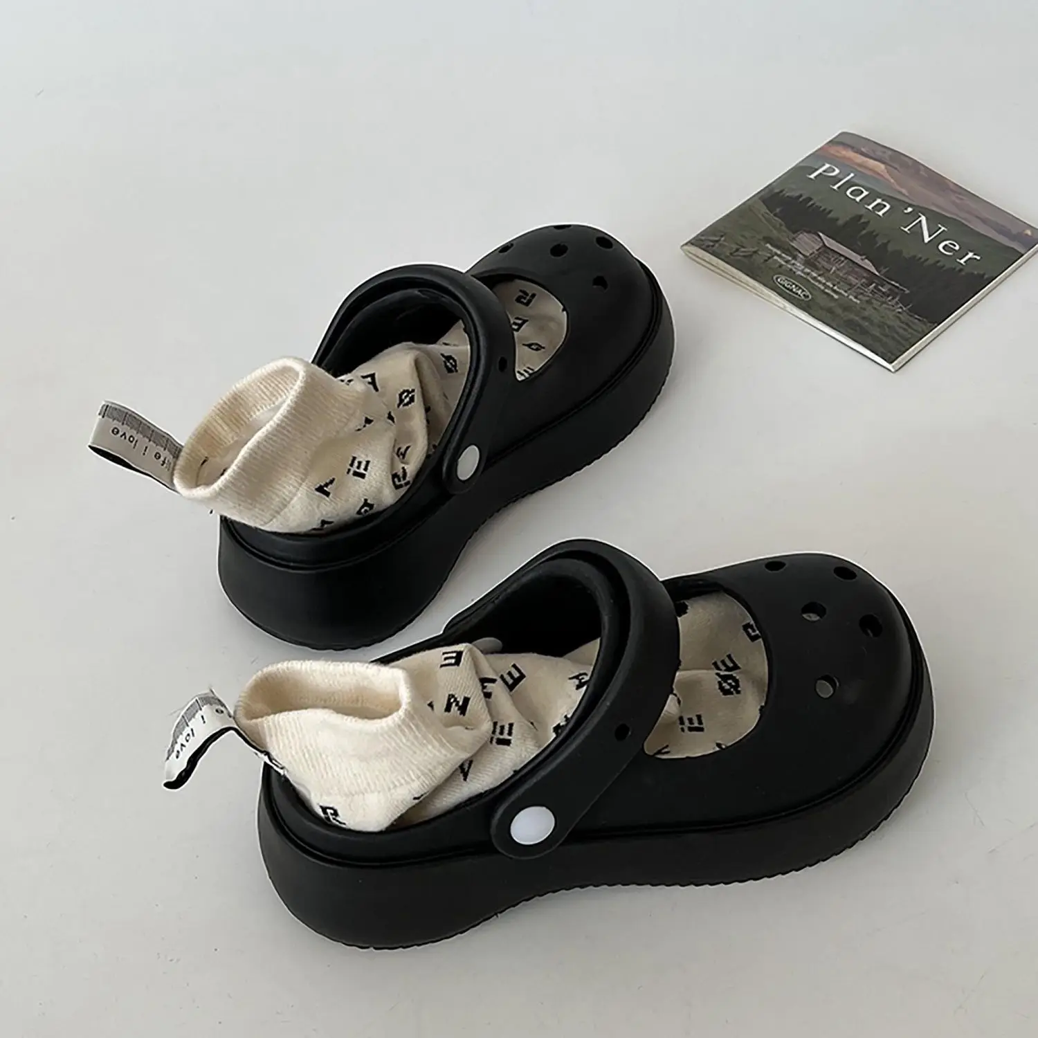 Summer 2025 Cute Junior Kawaii Shoes Slides Thick Women\'s Slippers and Ladies Sandals Platform Soft New Fashion 39 Vip Pvc B Y F