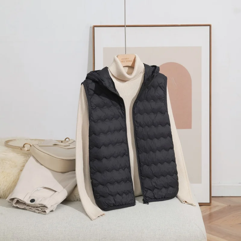 Hooded Down Vest Spring and Autumn Women's 2025 New 90% White Duck Down Vest Fashion Wavy Line Women's Vest Waistcoat