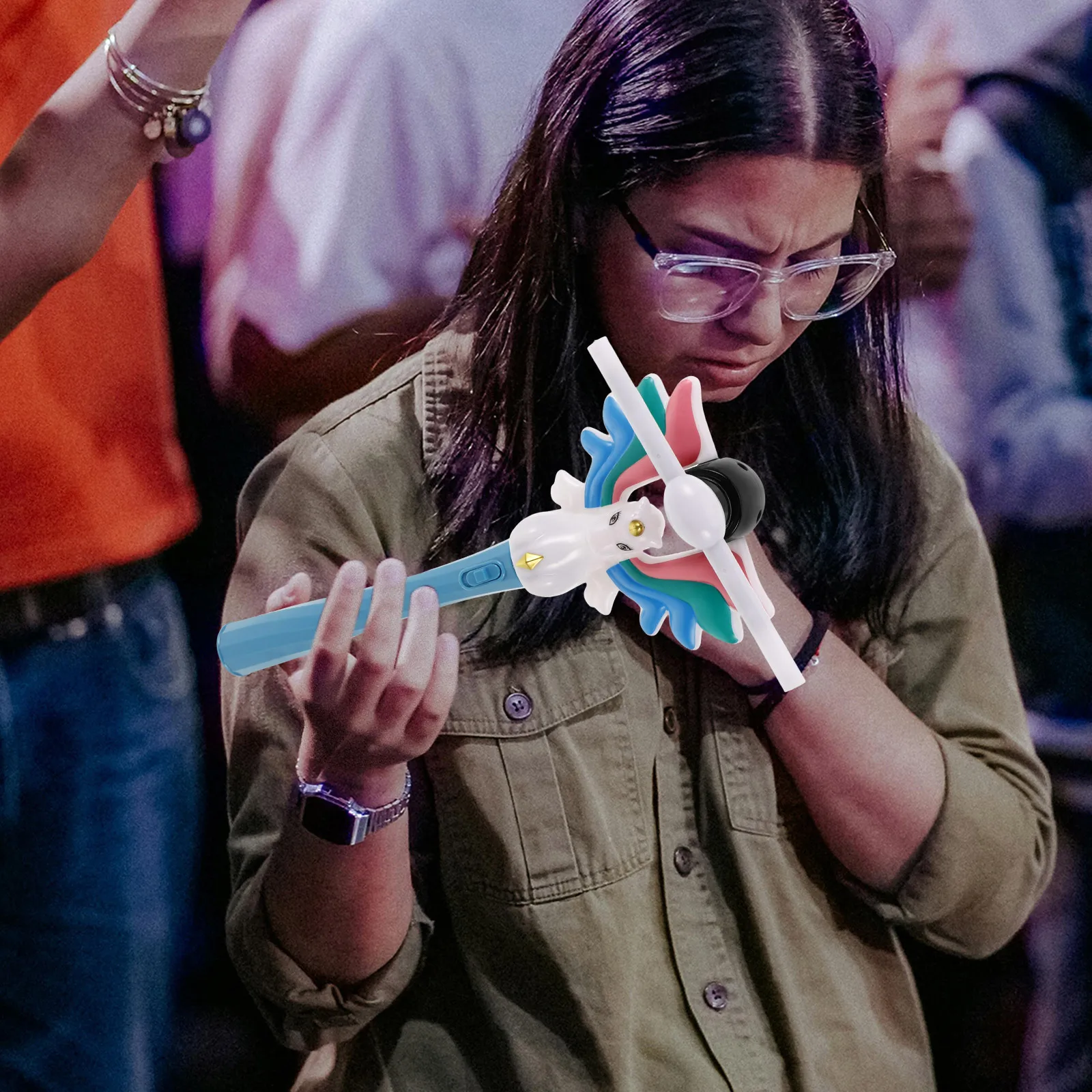 

Электрическая семицветная вращающаяся палочка-единорог с подсветкой музыки для свадеб, вечеринок, дней рождения, светодиодная палочка