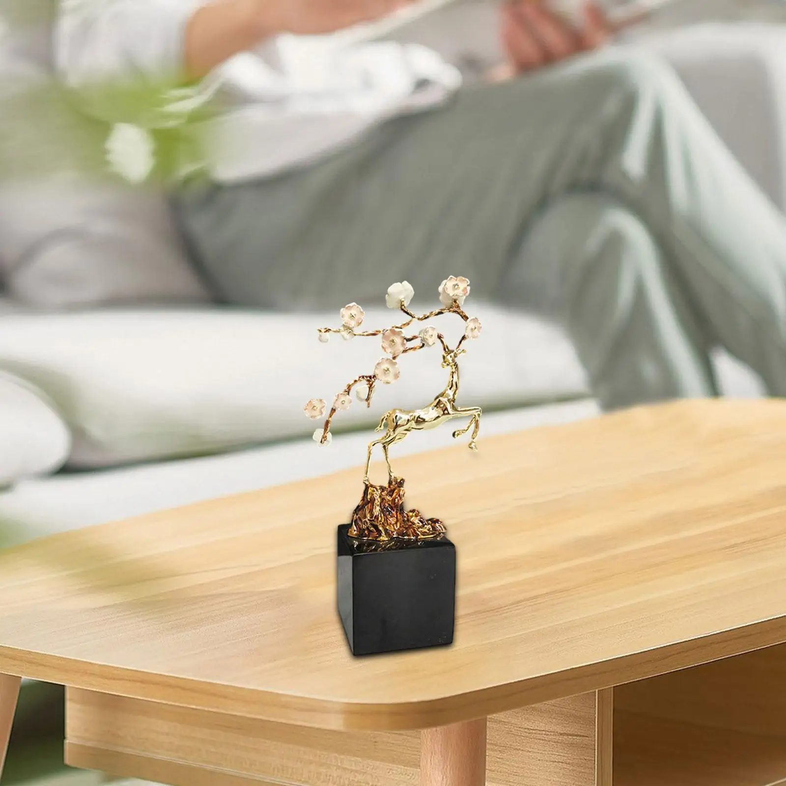 Reindeer Figurines Modern Funny Deer Statue for Bookshelf Office Bedroom