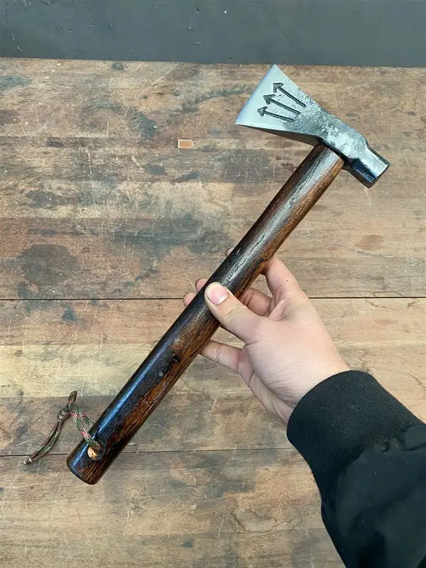 Outdoor Portable EDC Multifunctional Steel Short Axe Car Emergency Window Breaking Tool