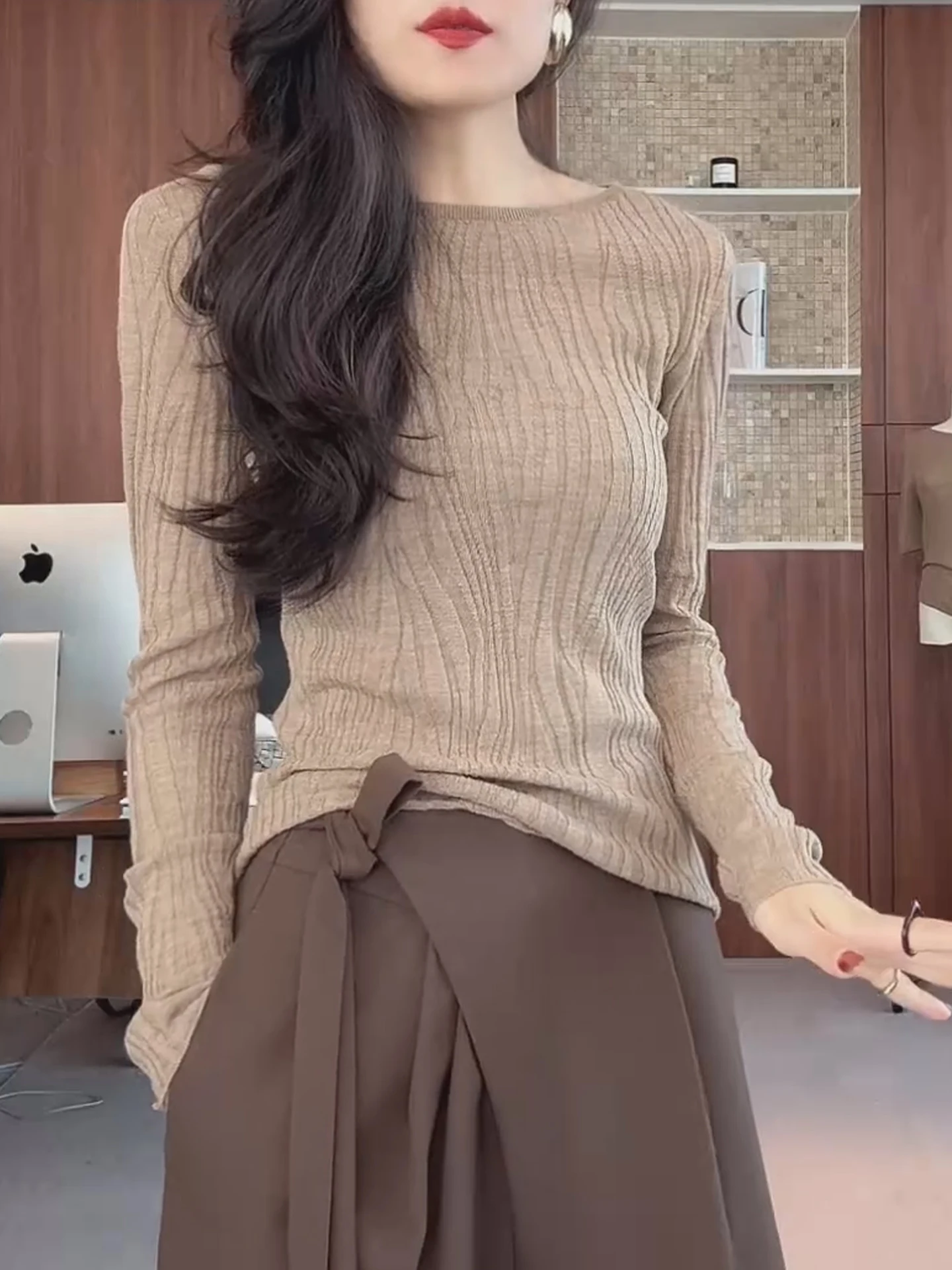 Slim Fit Long Sleeve Knitted Sweater Women's Layering Inner Wear Autumn Fashionable Casual round Neck Wave Pattern Top