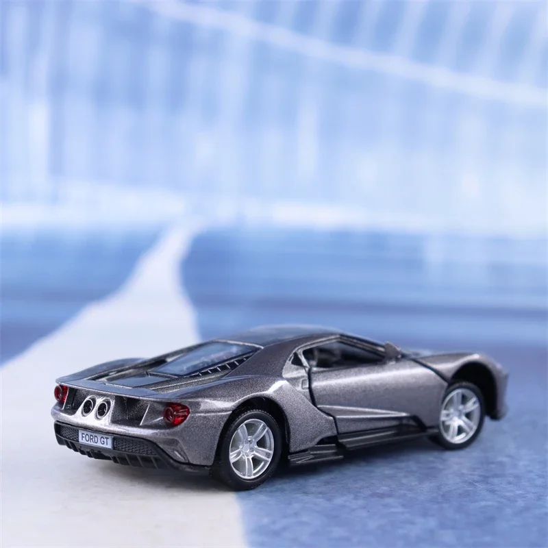 1:36 Ford GT sports car High Simulation Diecast Car Metal Alloy Model Car Children's toys collection gifts F3