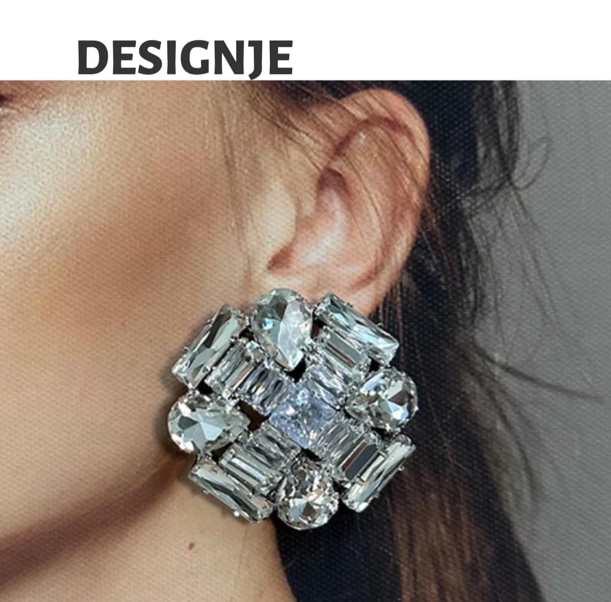 

[Charm] European and American retro luxury high-end sparkling zircon square earrings, suitable for women's earrings