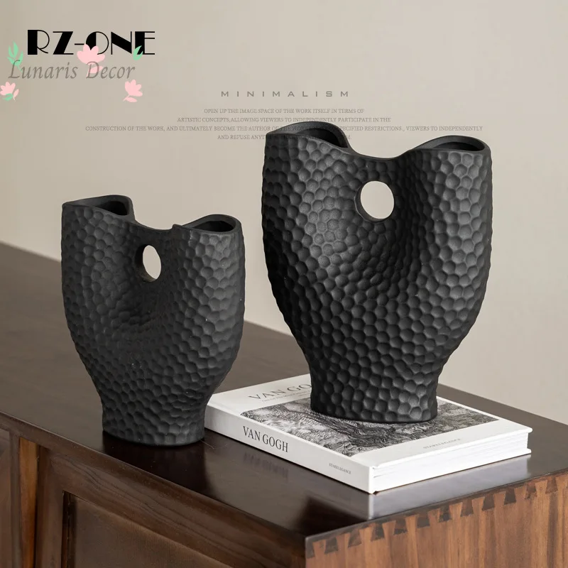 

Italian minimalist luxury art vase, minimalist living room wine cabinet, niche ornaments