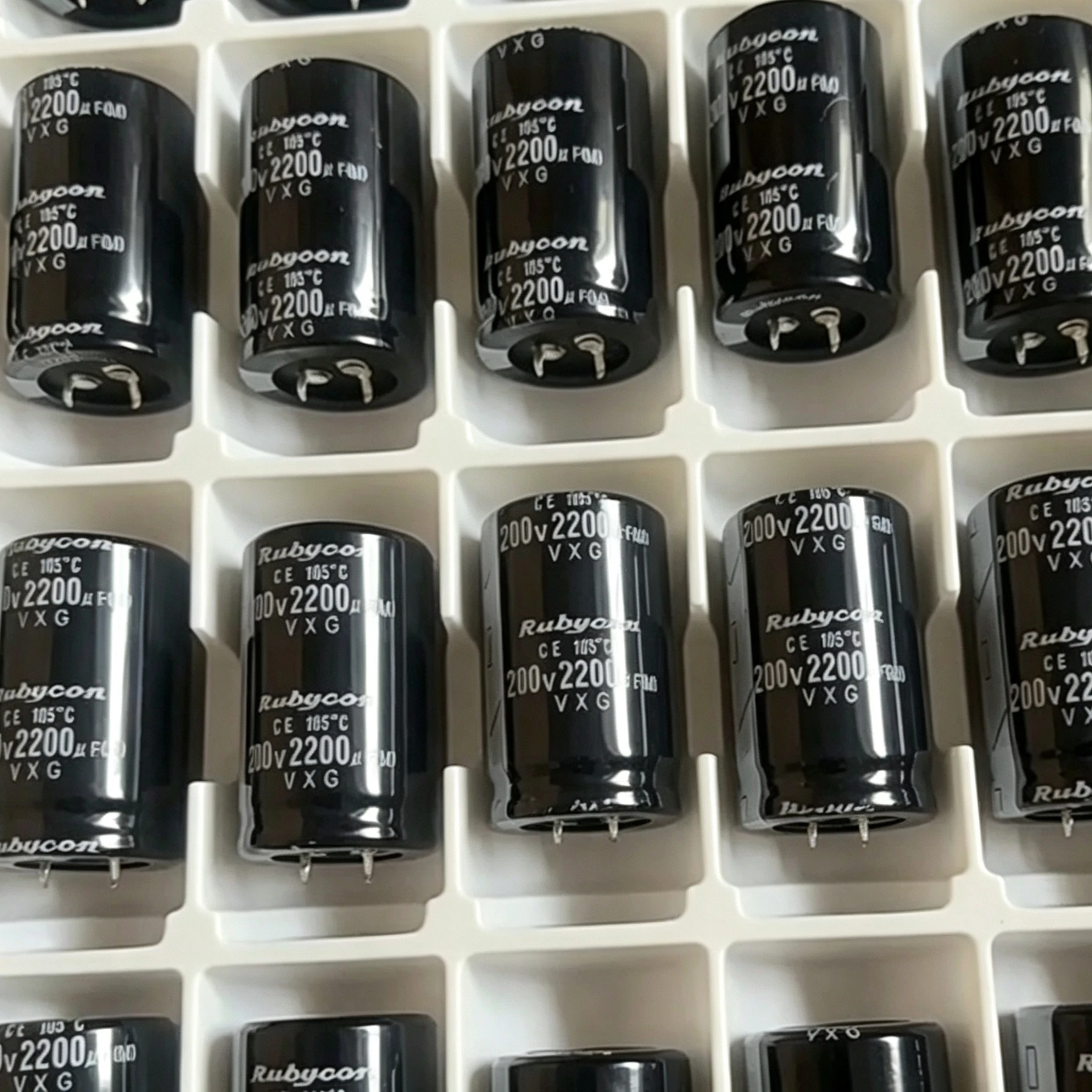 1-20pcs 200V2200UF 250V 35*50mm Rubycon Electrolytic Capacitor Brand-New Imported 250V 2200UF 35x50