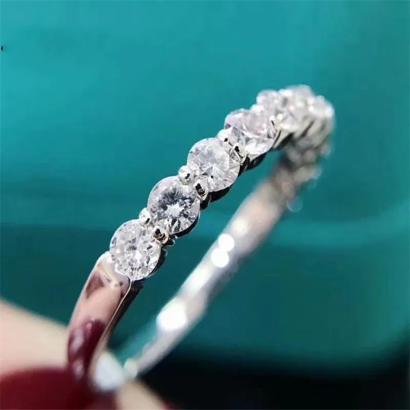 

Кольца из серебра 925 пробы с искусственным бриллиантом, 7 шт.