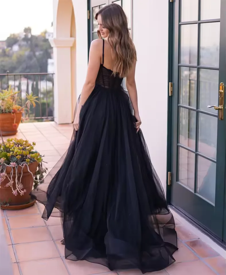 Customized V-Neck Black Tulle Prom Dresses Spaghetti Straps A-line Graduation Dress Split Side Sleeveless Evening Party Gowns