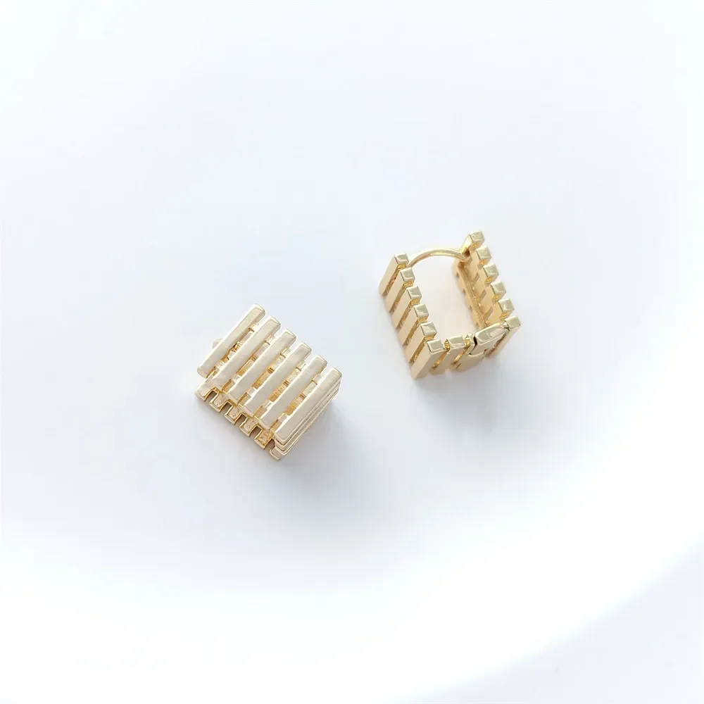 

Copper Wrapped 14K Real Gold Three-dimensional Geometric Square Striped Hollow Frame Earrings Personality Light Luxury Earrings