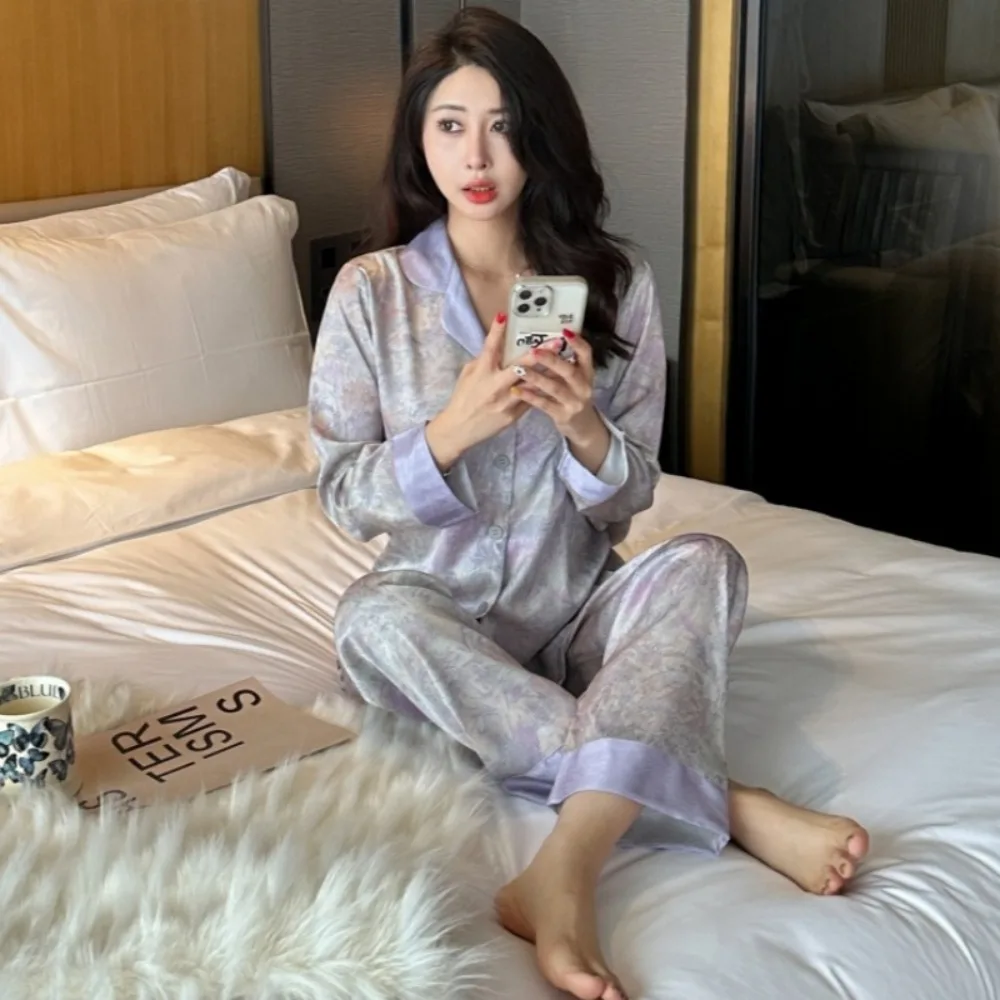 

Комплект из 2 предметов: топ с длинным рукавом из ледяного шелка и брюки. Весенне-осенний пижамный комплект, домашняя одежда, ночная сорочка, брюки для отдыха.