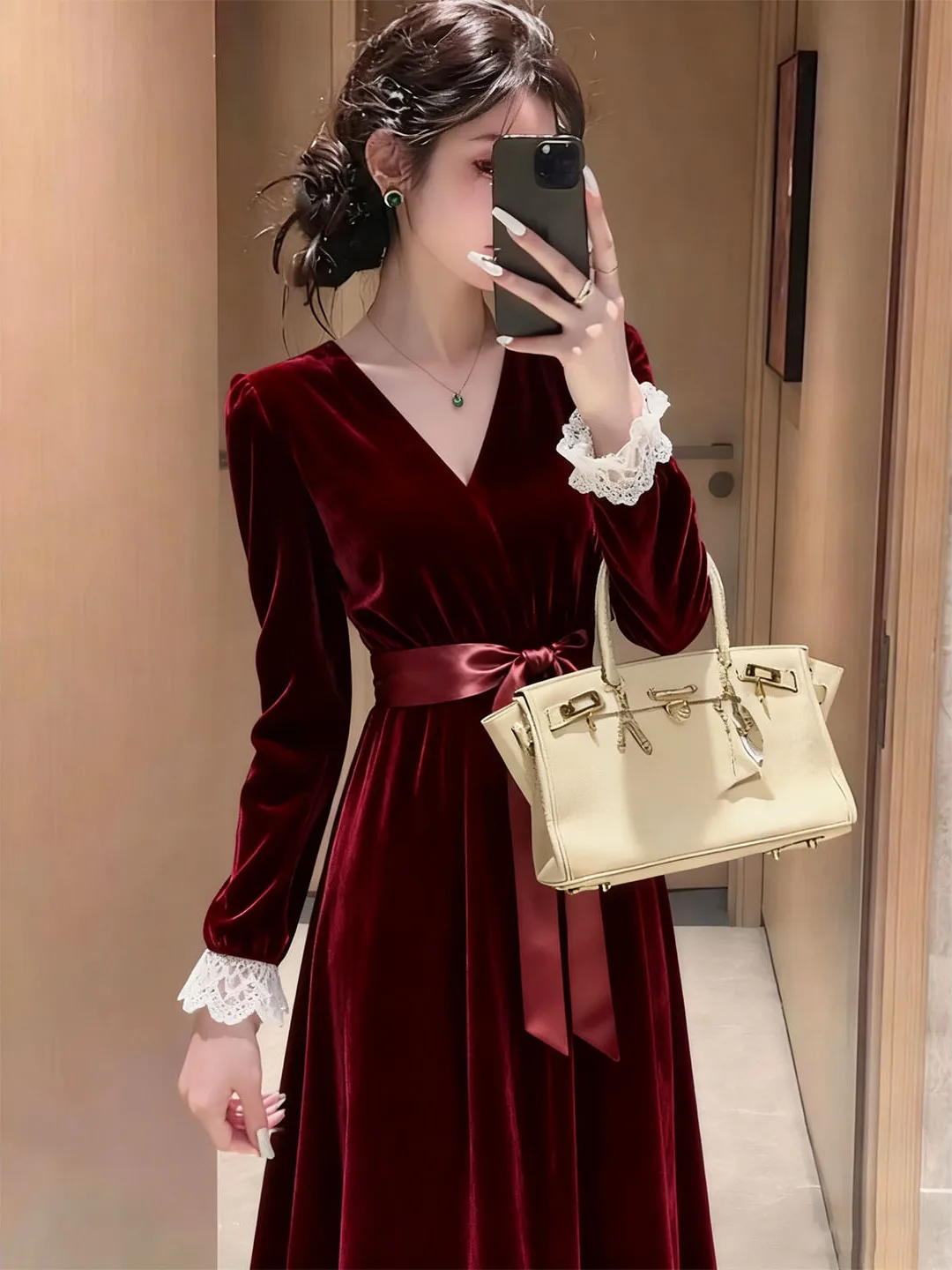 

Elegant Velvet Long Dress Women's V-Neck Waist-Cinched Slimming Formal Occasion Red Color Straight Tube Dress Luxury Style