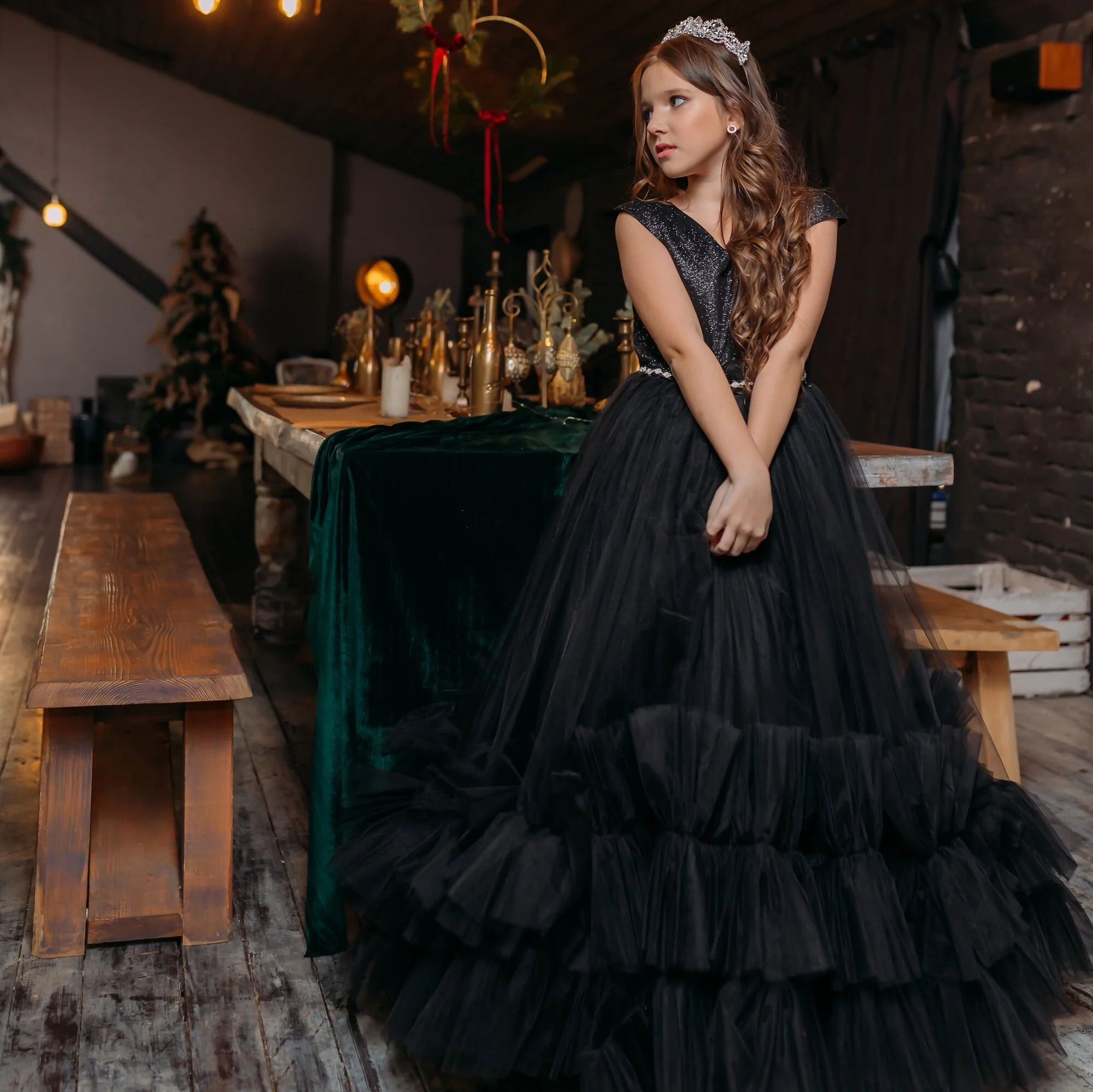 Customized Black Flower Girl Dress V-Neck Glitter Pearls Layered Tulle Floor Length Elegant Princess Quinceanera Pageant Gown