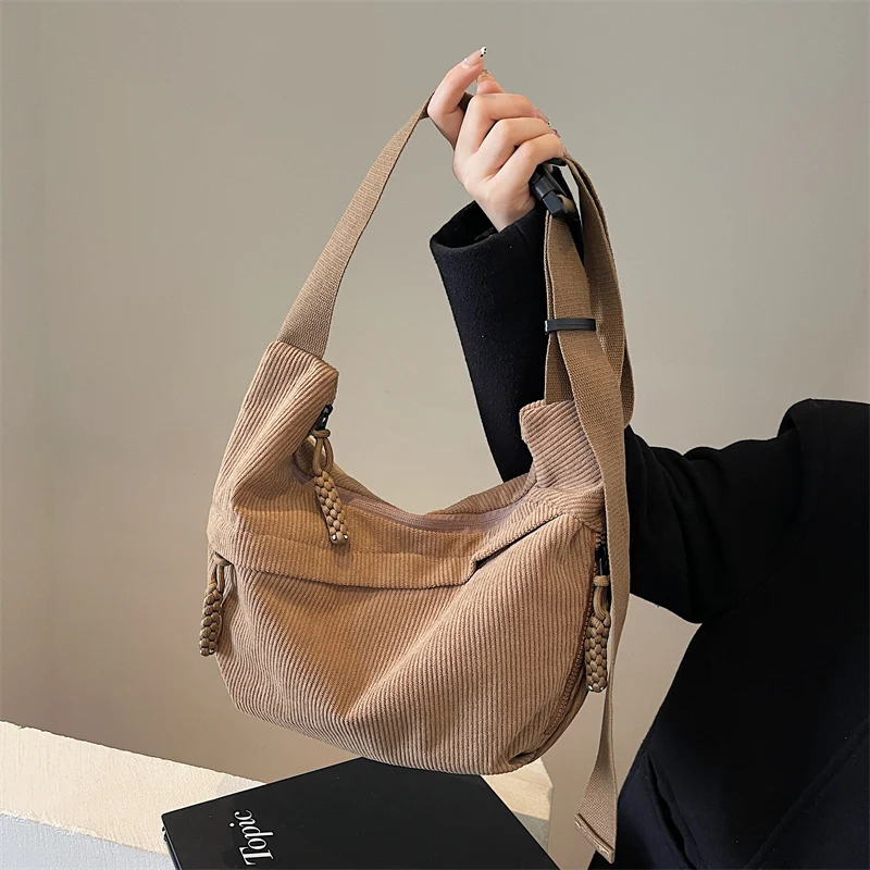 

Corduroy Shoulder Bag for Women 2024 New Fashionable Crossbody Bag Large Capacity Commuting Simple Student Class Shoulder Bag