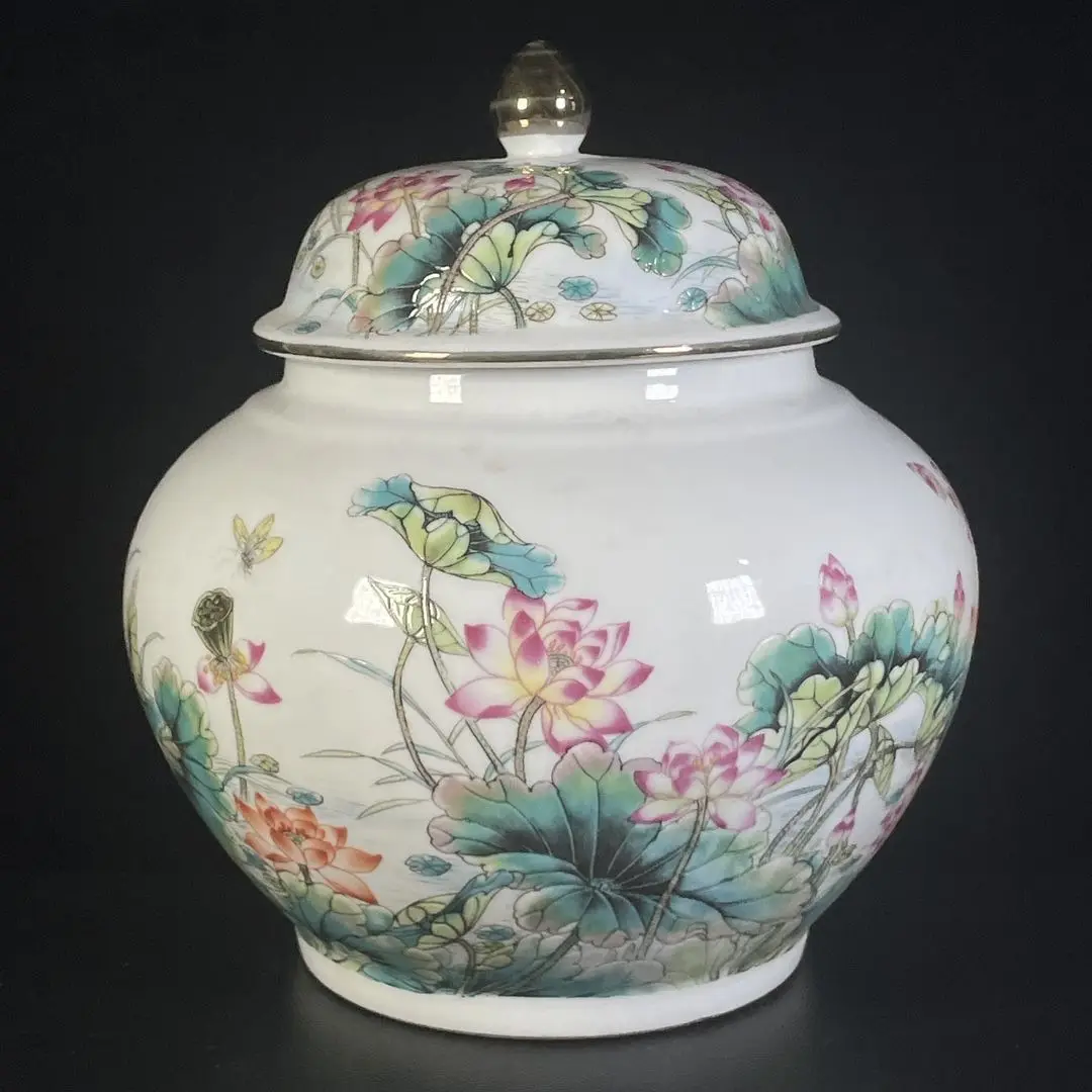 

Wenwan Famille Rose Gilded Porcelain Covered Jar, Hand Painted Lotus Pattern Tea Storage Canister Antique Decor