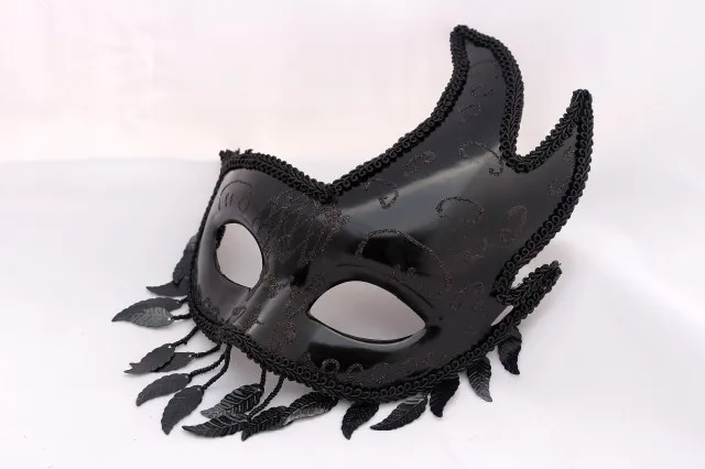 The product can be customized.Halloween Venice masquerade mask Princess feather mask lace mask black and white masks