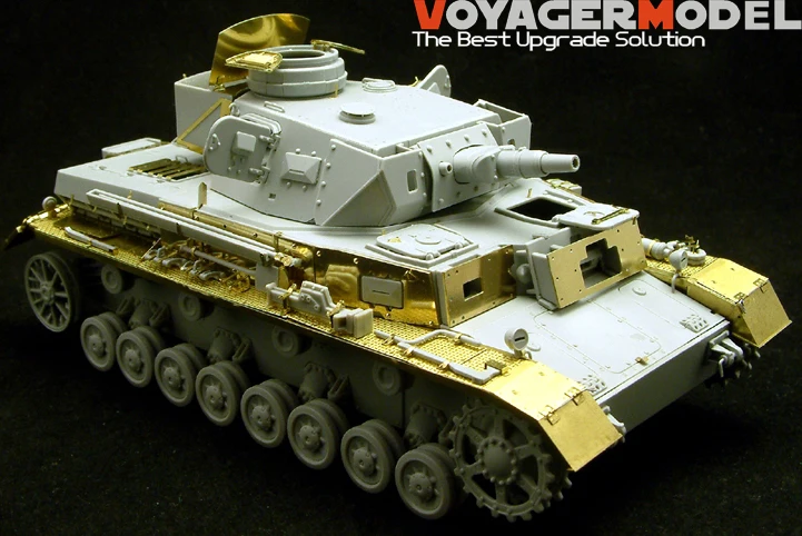 Voyager Model PE35096 1/35 Scale Pz.KPfw. IV Ausf E \