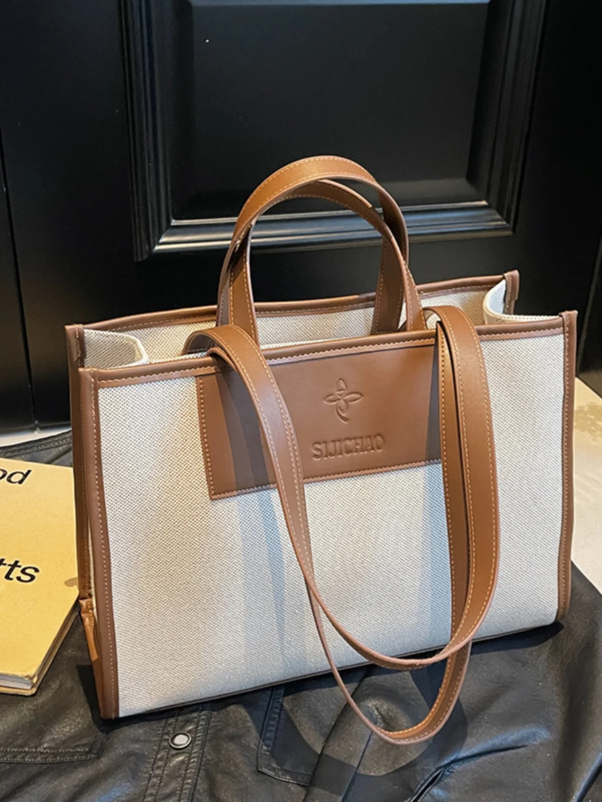 

Large Capaci Canvas Tote Bag Women's Commuter Bag 2025 New Faion Color Blo Diagonal Bag Student Class Bag Soft Handbag