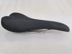 WTB VOLT RACE MEDIUM 142MM SADDLE SEAT PERFORATED  ROAD MTB CR MO RAIL BLACK WEIGHT 276g