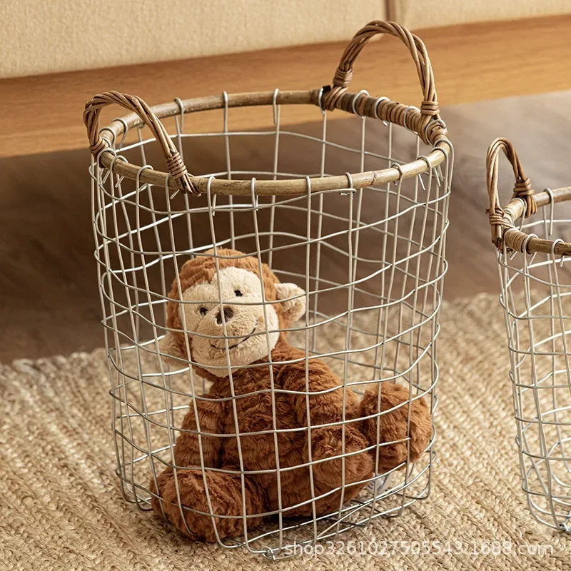 Retro Minimalist Wrought Iron Mesh Storage Basket Woven with Rattan and Iron Wire Pure Handmade Hand-held Storage Basket
