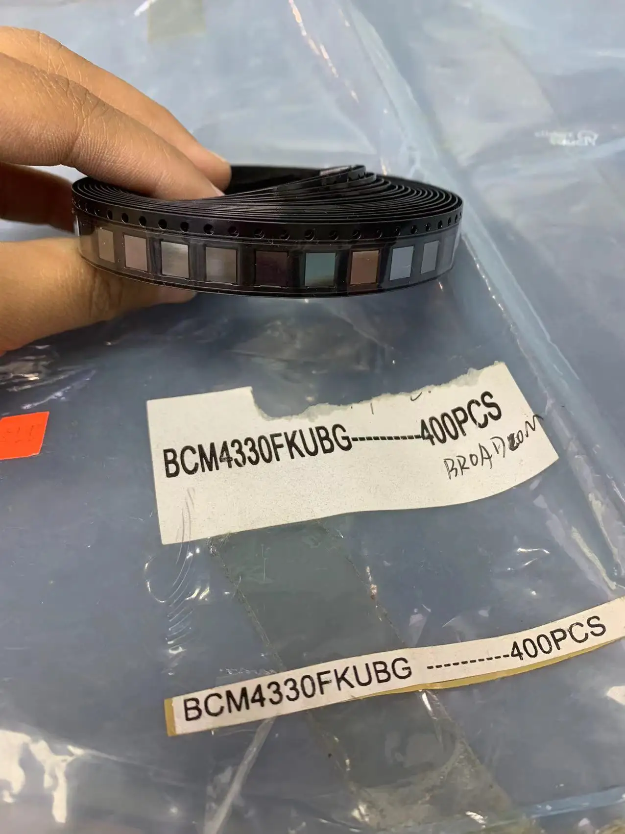 

BCM4330FKUBG （1pcs） BOM matching / one-stop chip purchase original