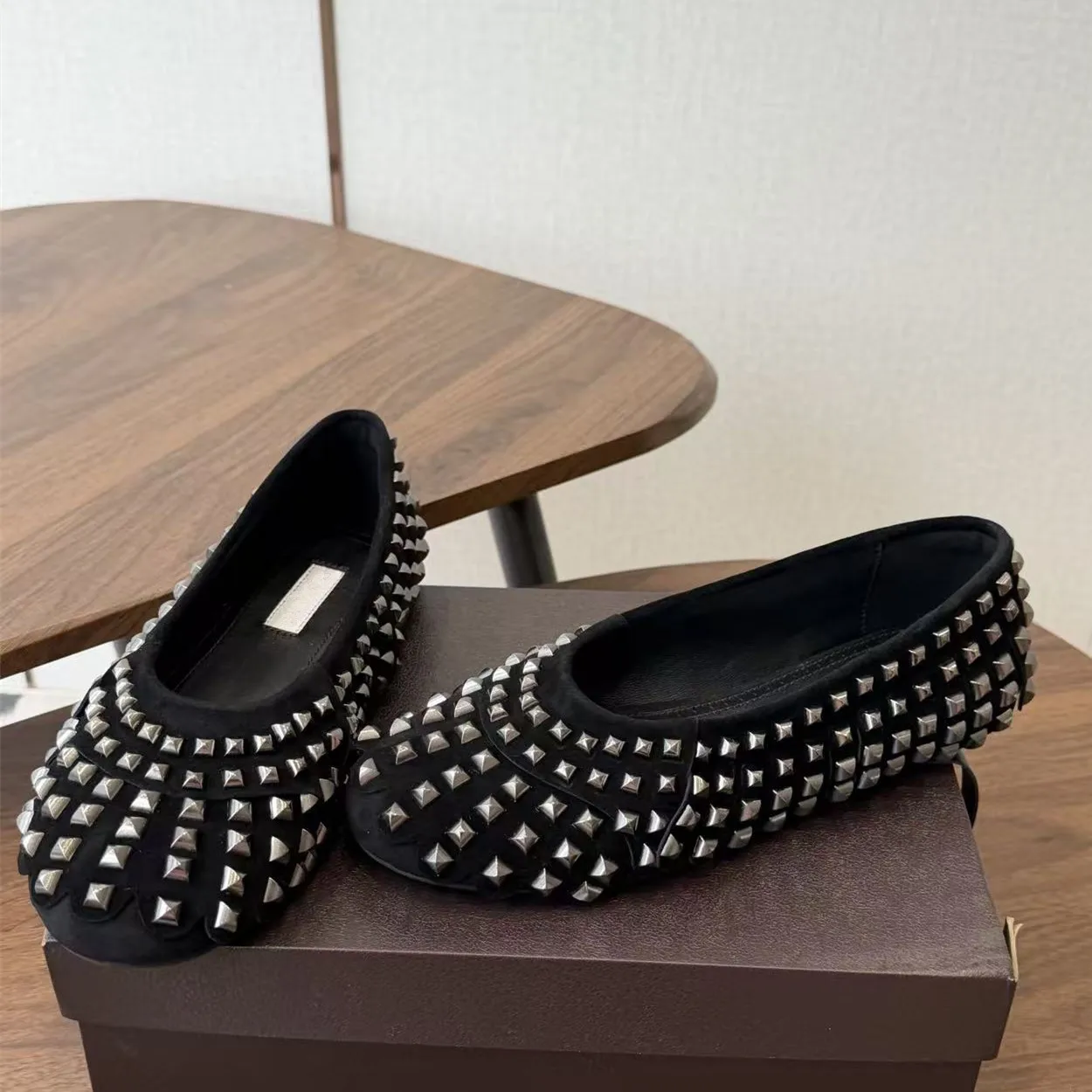 Mary Jane women's shoes, genuine leather flat bottomed round head studded rhinestone ballet dancer women's shallow mouth single
