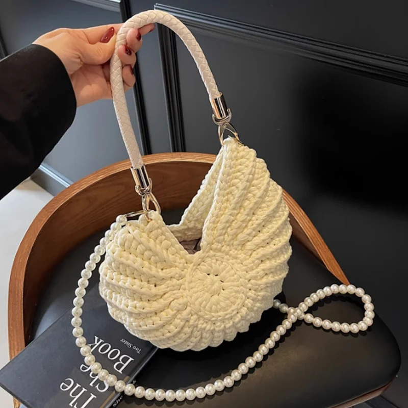 

2025 New Handwoven Pearl Chain Candy Color Fashion Women's Bag Fashion Shell Bag Versatile Handbag Crossbody Bag