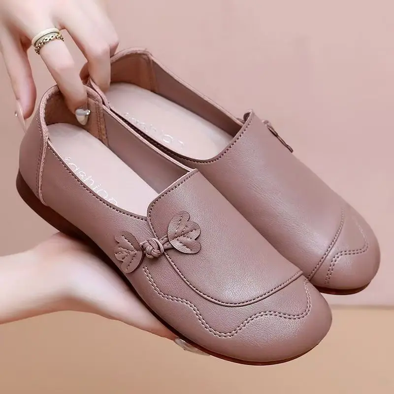 

Middle Aged And Elderly Women Flat sole Nude Shoes Spring Autumn New Soft sole Shallow Round Toe Slip On Casual Leather Shoes