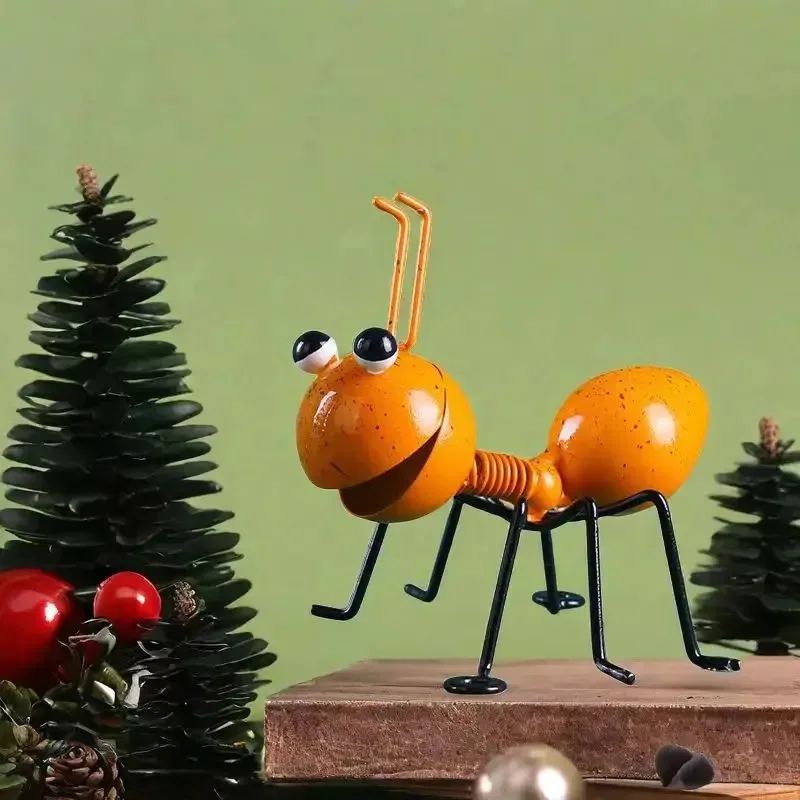 1/4PCS Metal Ants Garden Decoration - 3D Sculpture, Hanging Wall Ornament for Fence Lawn & Living Room