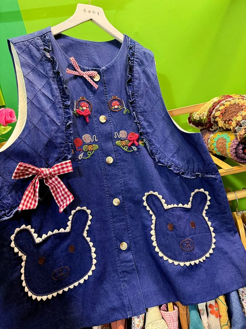 ヴィンテージデニム綿かわいいかわいいフリルレース弓刺繍ルーズベスト女性森ガールレトロシックなゴブリンコアロリータ甘いベスト
