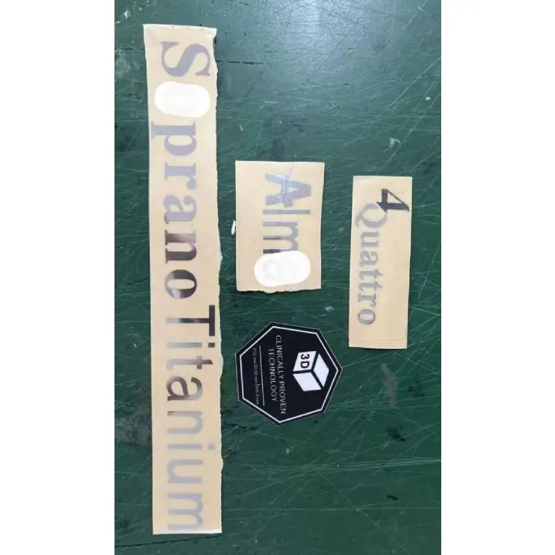 

4500 Вт ледяное сопрано титан 755 нм 808 нм 1064 нм 3-волновое диодное оборудование для удаления волос отбеливающая омолаживающая машина