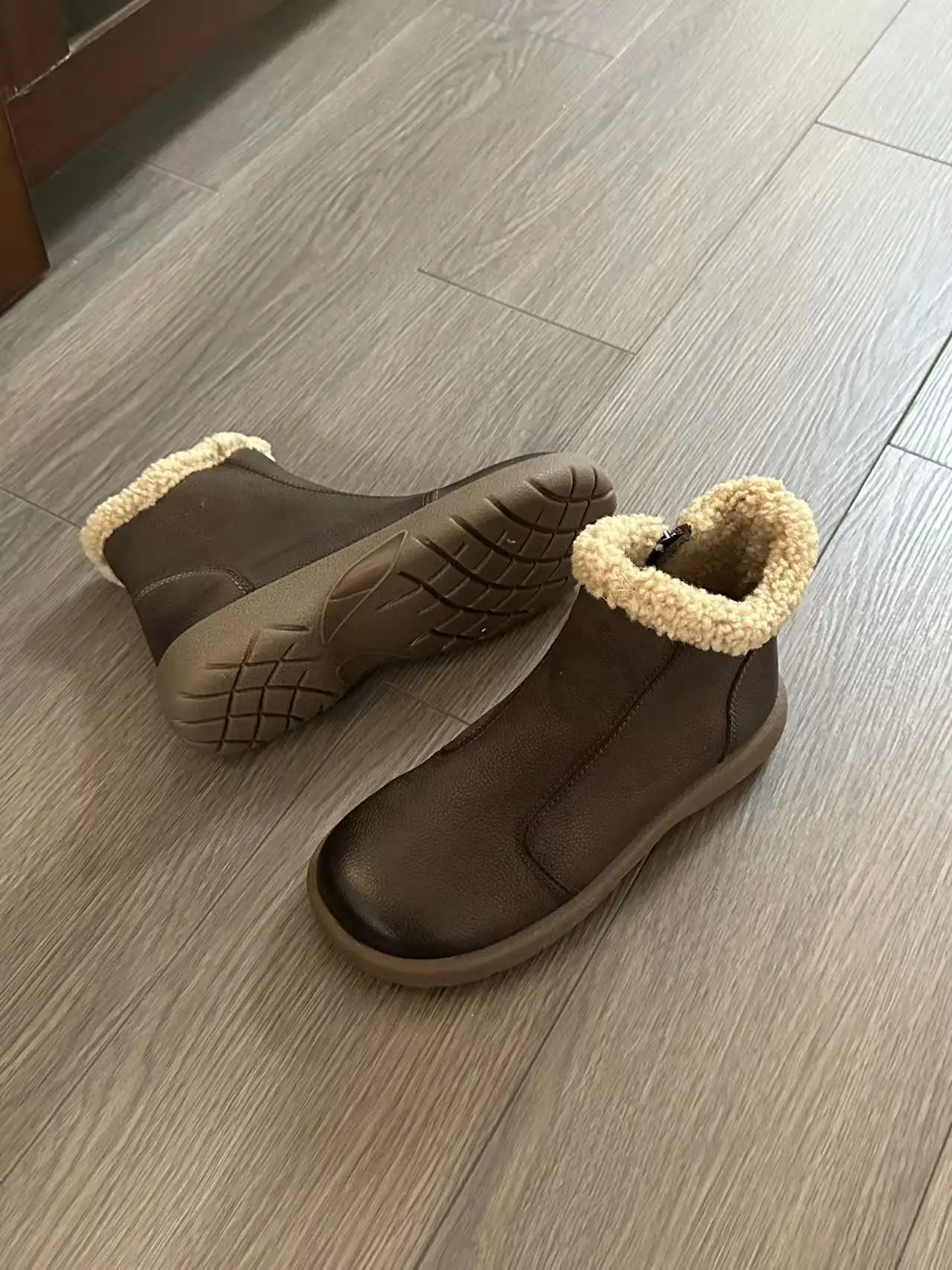 

Зимние сапоги, женские зимние ботинки 2025 года, новые повседневные универсальные женские хлопковые сапоги из воловьей кожи