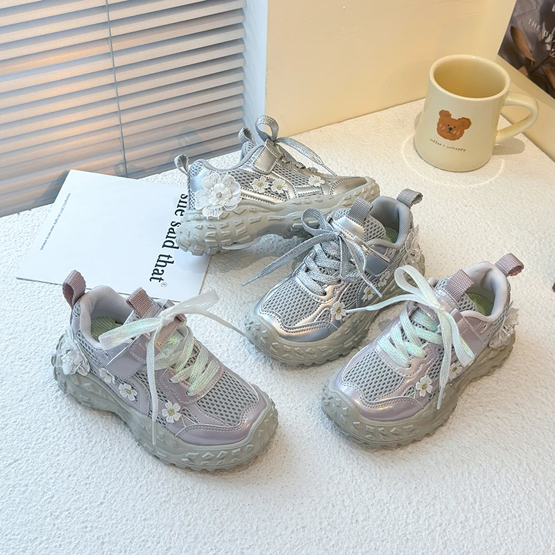 

Осенняя модная обувь для девочек 2024, шикарные теннисные туфли принцессы с цветочным принтом, дышащие легкие детские кроссовки, детская повседневная обувь на плоской подошве