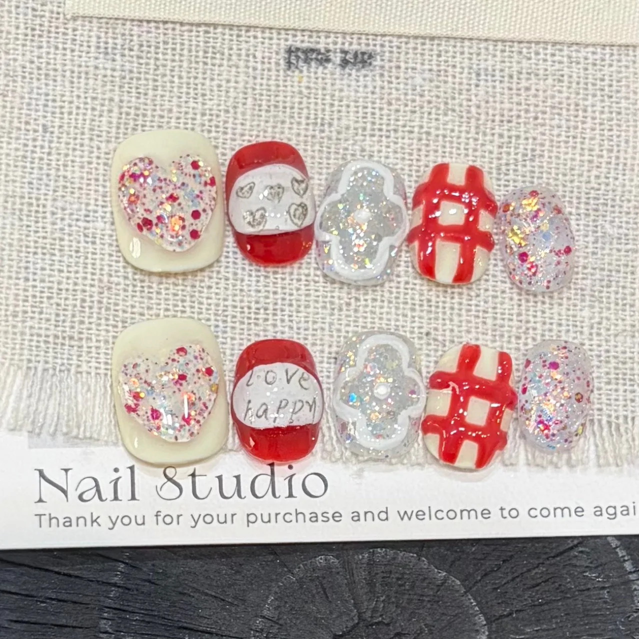 

10pcs Cute Heart Handmade Nails Alphabet Checkered Iridescent Press on Nail Short Round Fake Nail for Women&Girl False Nail