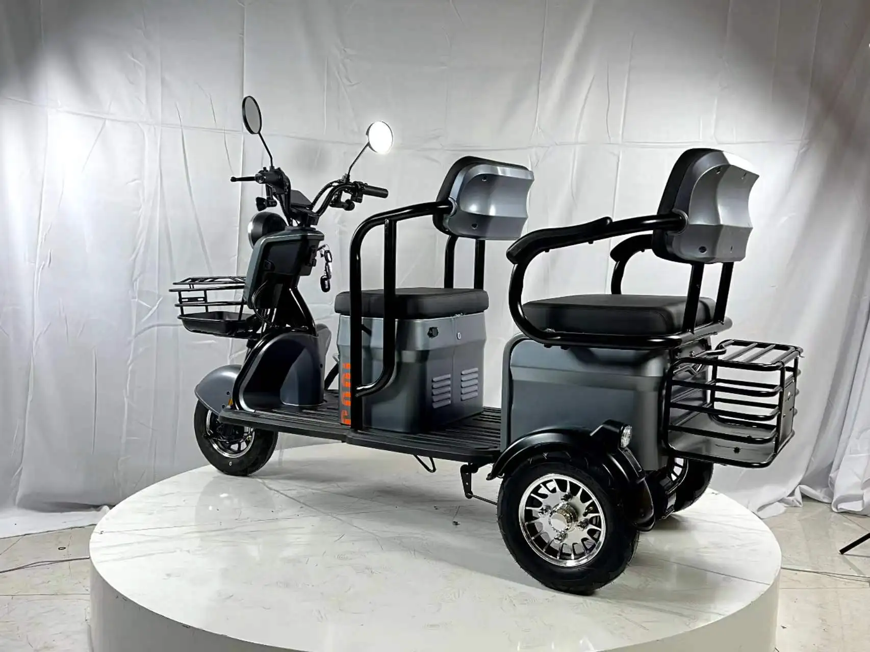 high quality 3 Wheel electric tricycle moped low speed electric pedicab