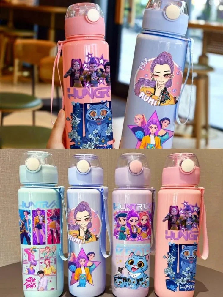 زجاجة مياه أنيمي مع القش 700 مل للأطفال Kpop شيطان هنتر الرياضة القدح الصيف في الهواء الطلق كوب هدية المدرسة للفتيات الفتيان