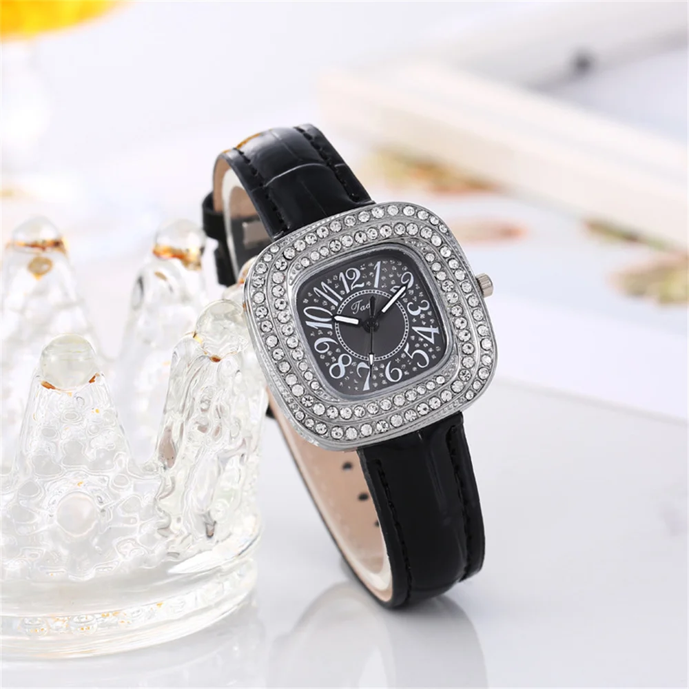 Luxury Ladies Silver Case Full Star Digital Square Quartz Watch Fashion Black Leather Women\'s Clock Wristwatch