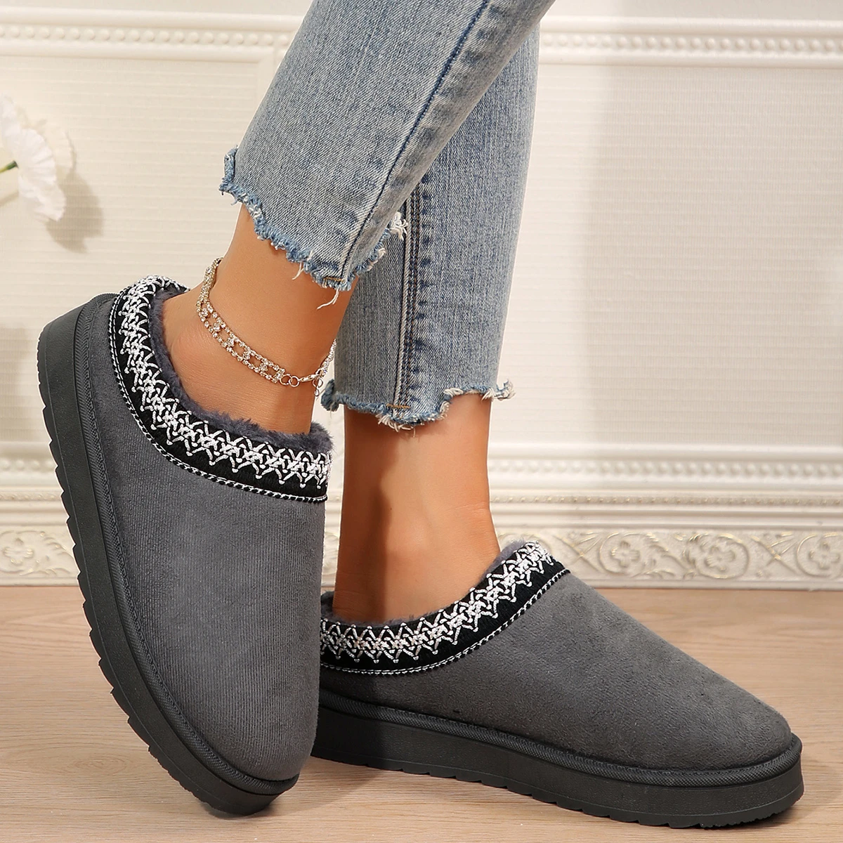 Women Slippers 2024 New Winter Cashmere Warm Snow Boots for Women Thick Soles Cotton Slippers Slides Women Zapatos De Mujer