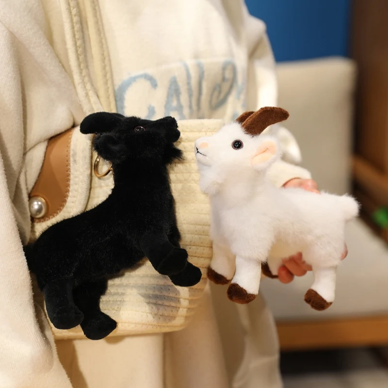 18CM Cute Small Goat Keychain Plush Doll Cute Animal Doll Fashion Backpack Keyring Cartoon Plush Sheep Doll Car Keychain Gift