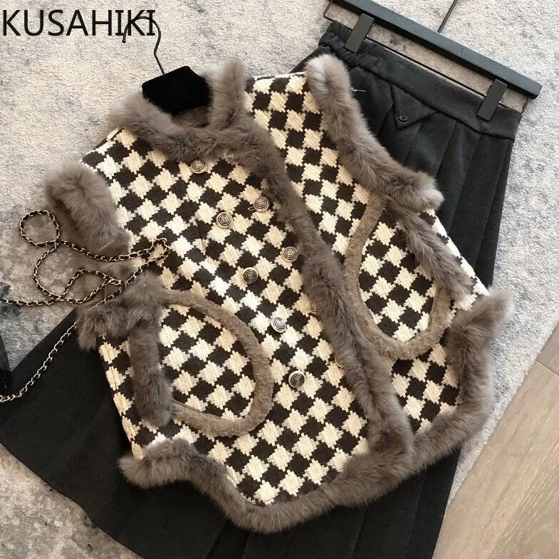 Kushaiki Zweireiher O-Ausschnitt kurze Pelz weste 2023 Herbst Winter Frauen Westen koreanische Mode Hit Farbe Plaid Strickjacke Weste