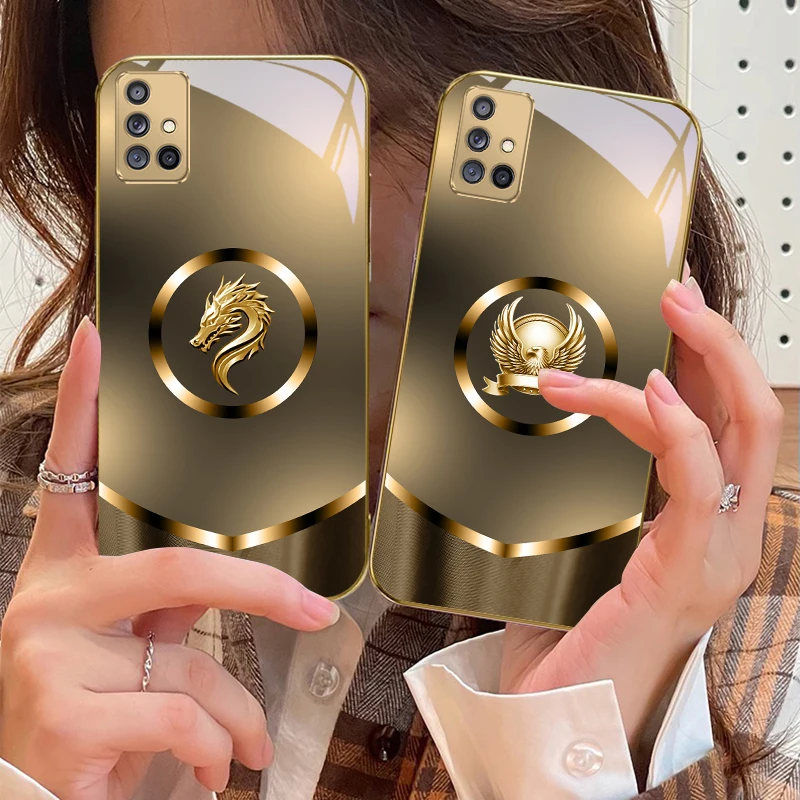 

Circular golden eagle For Samsung A 01 52S A04 A05S A10 A12 A13 22 23 24 36 42 M02 Note 10 20Ultra 8 9 Golden glass phone case