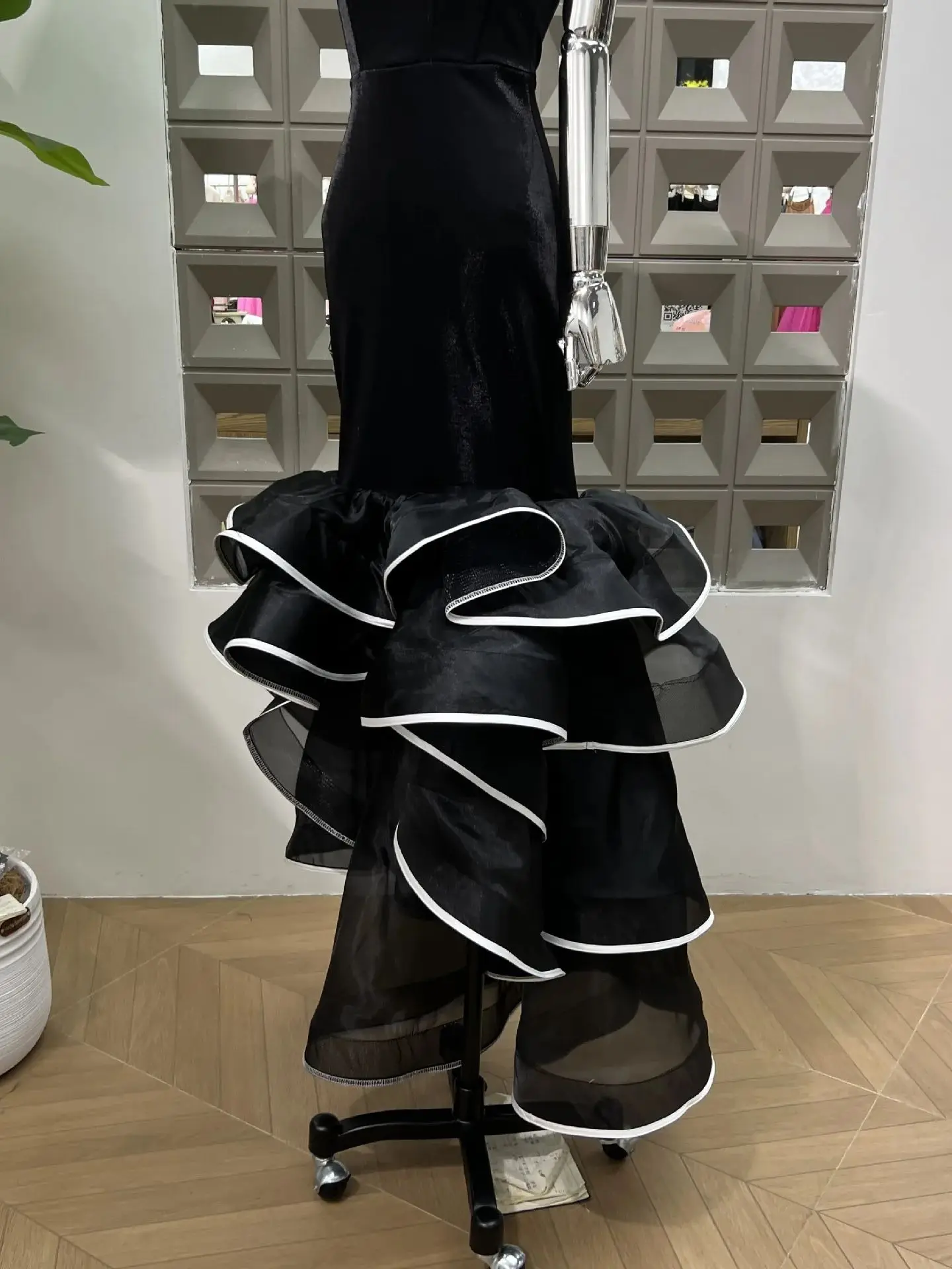 Sommer Neue Modische Schwarz Prom Kleider High Low Geraffte Organza Einzigartige Formale Party Kleid vestidos fiesta frauen Event Kleid