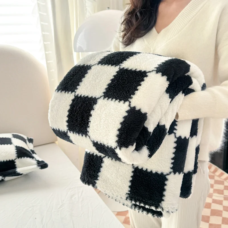 

Cozy Plaid Flannel Blanket Black And White Soft Velvet Warm Travel Pet Blanket For Dogs And Cats Washable Christmas present