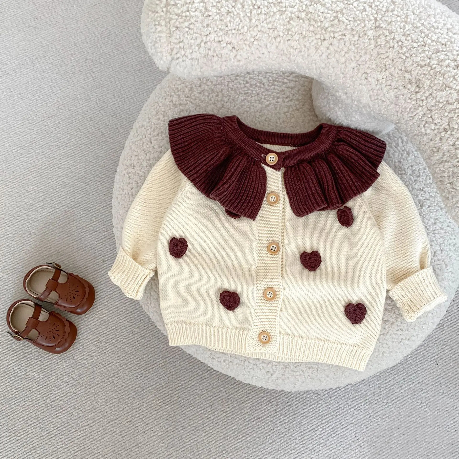 Autumn 0-3 year old baby girl lotus leaf collar handmade heart knitted long sleeved jacket