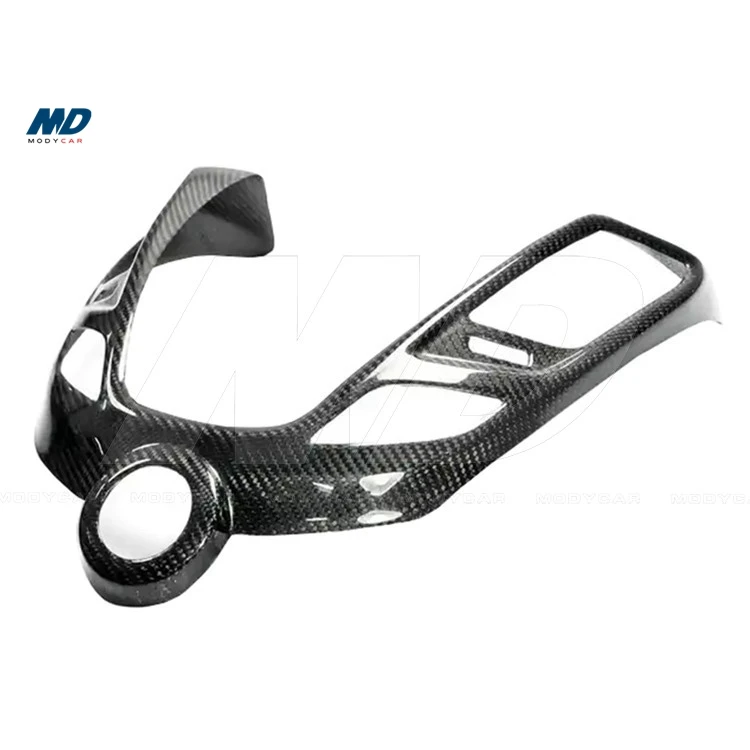 

Накладка на радиоконсоль из карбона для Hyundai Veloster 2011-2016 годов