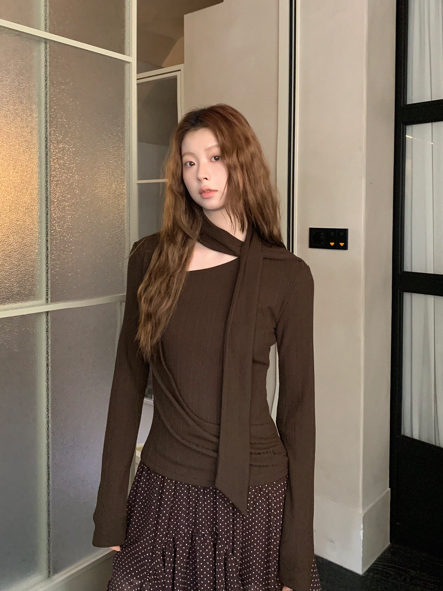 

Slim Fit Long Sve Knitted Base irt Women's Faionable Inner Wear T-irt Beautiful Coffee Color Winter Commute Sle Top
