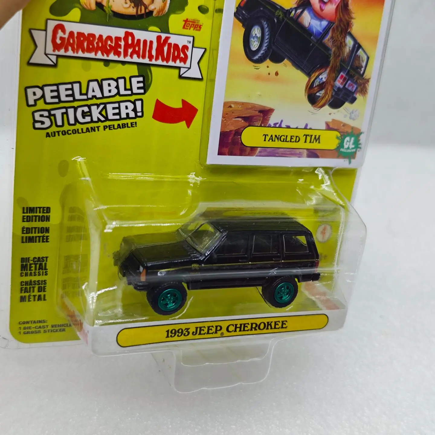 Zielony Samochód 1:64 Trash Can Kids Series 4 - Tangled Tim - Jeep Cherokee z 1993 roku, Green Machine, Model Samochodu z Odlewu Stopu Metalu, Kolekcjonerski