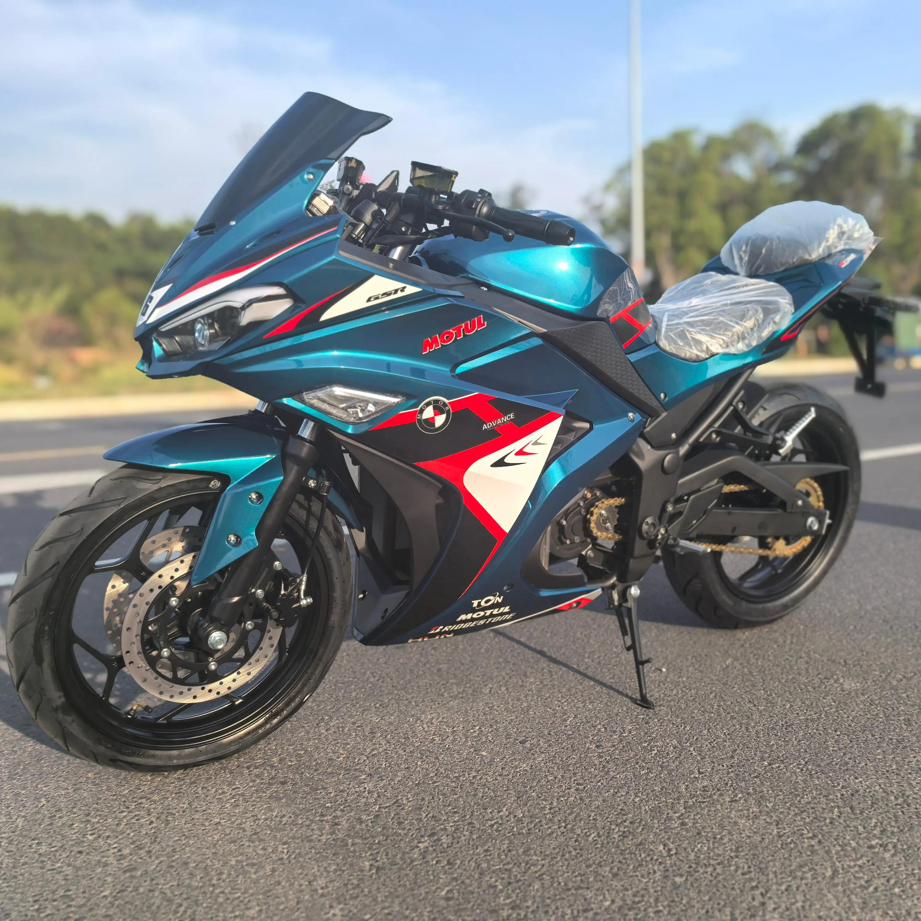 Calico Brand Adult High-power Electric Motorcycle with Fuel Tank 120km/h 17 Inch Tires 72v Electric Motorcycle High-speed